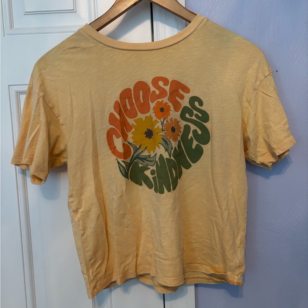American Eagle Outfitters Yellow Crop Graphic Tee